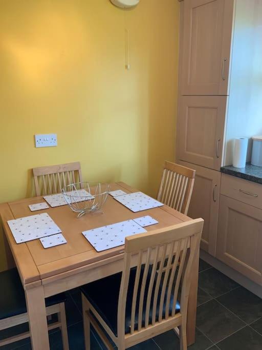 Home From Home, 3 Bedroom House In Hawick Bagian luar foto